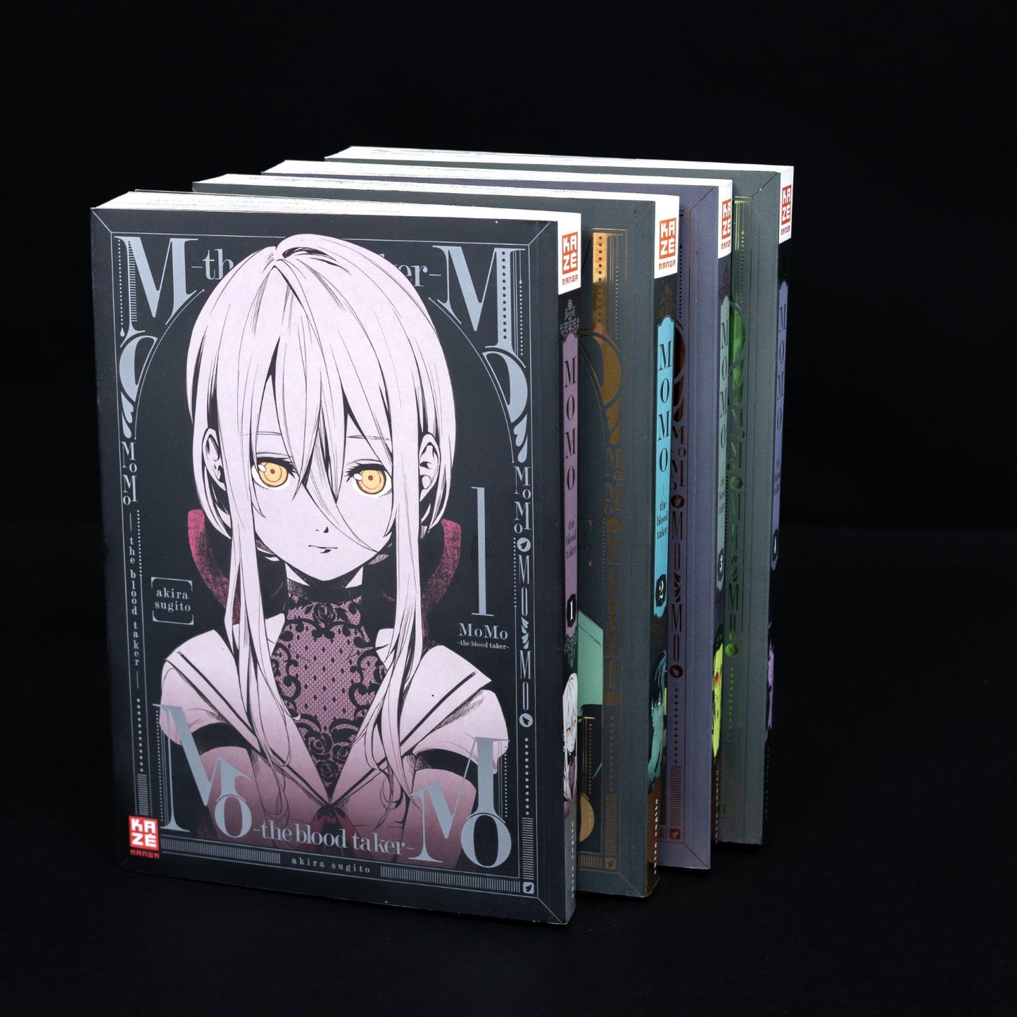 Momo - The Bloodtaker - Band 1-4 - KAZE Manga - 2019 - Deutsch - Neuwertig