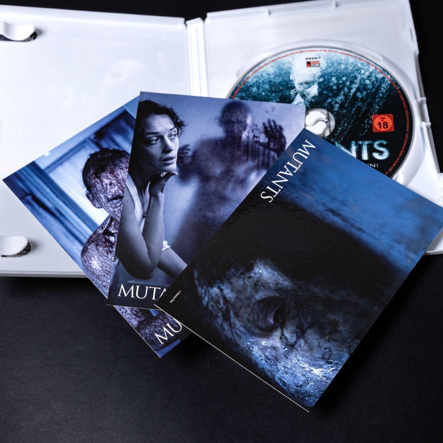 mutants-premium-dvd-edition-uncut-mit-postkarten-zustand-sehr-gut-4 - Utopia Collectibles