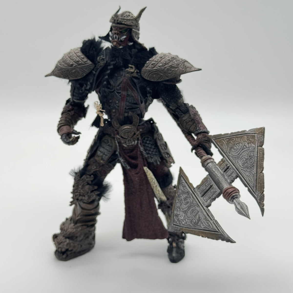 Mythic Legions Vorgus Vermillius - Action-Figur - 18 cm - Zustand Sehr Gut
