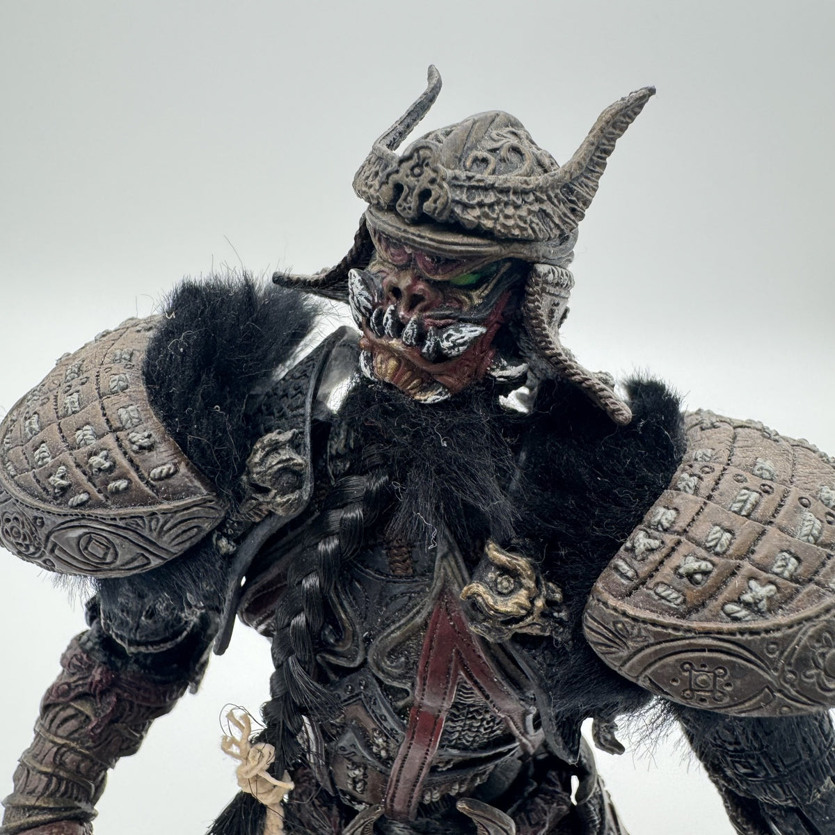 Mythic Legions Vorgus Vermillius - Action-Figur - 18 cm - Zustand Sehr Gut