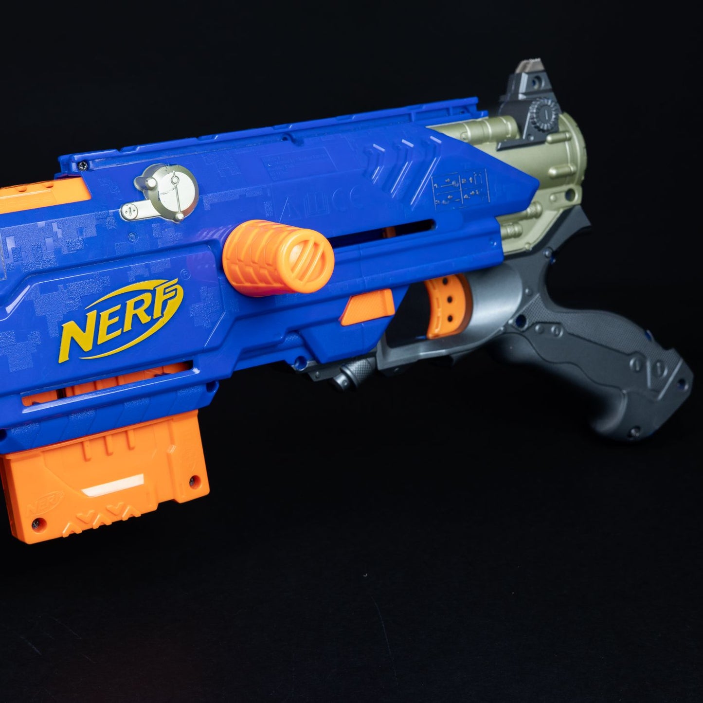 Nerf Gun - N-Strike Elite - Long Strike CS-6 - mit 6er Magazin und 12 Darts