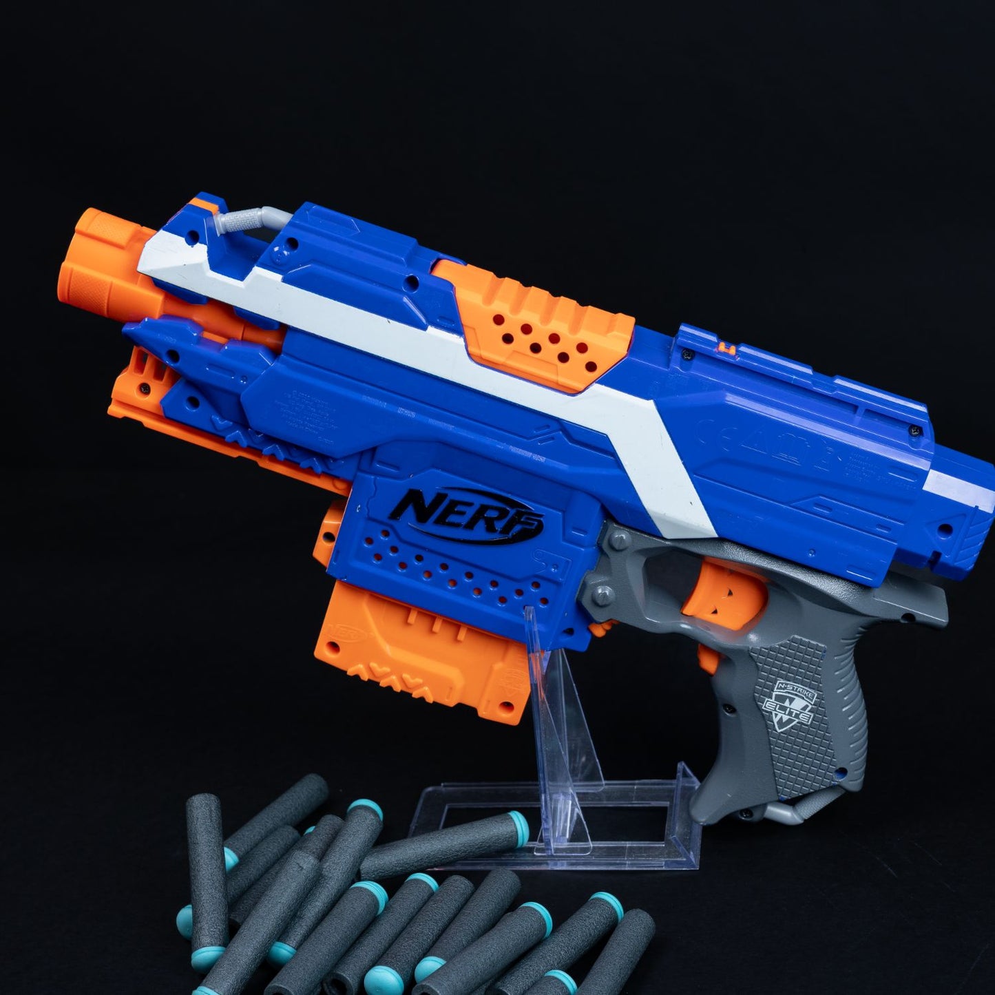 Nerf Gun - N-Strike Elite Stryfe blau mit 6er Magazin und 20 Darts - geprüft