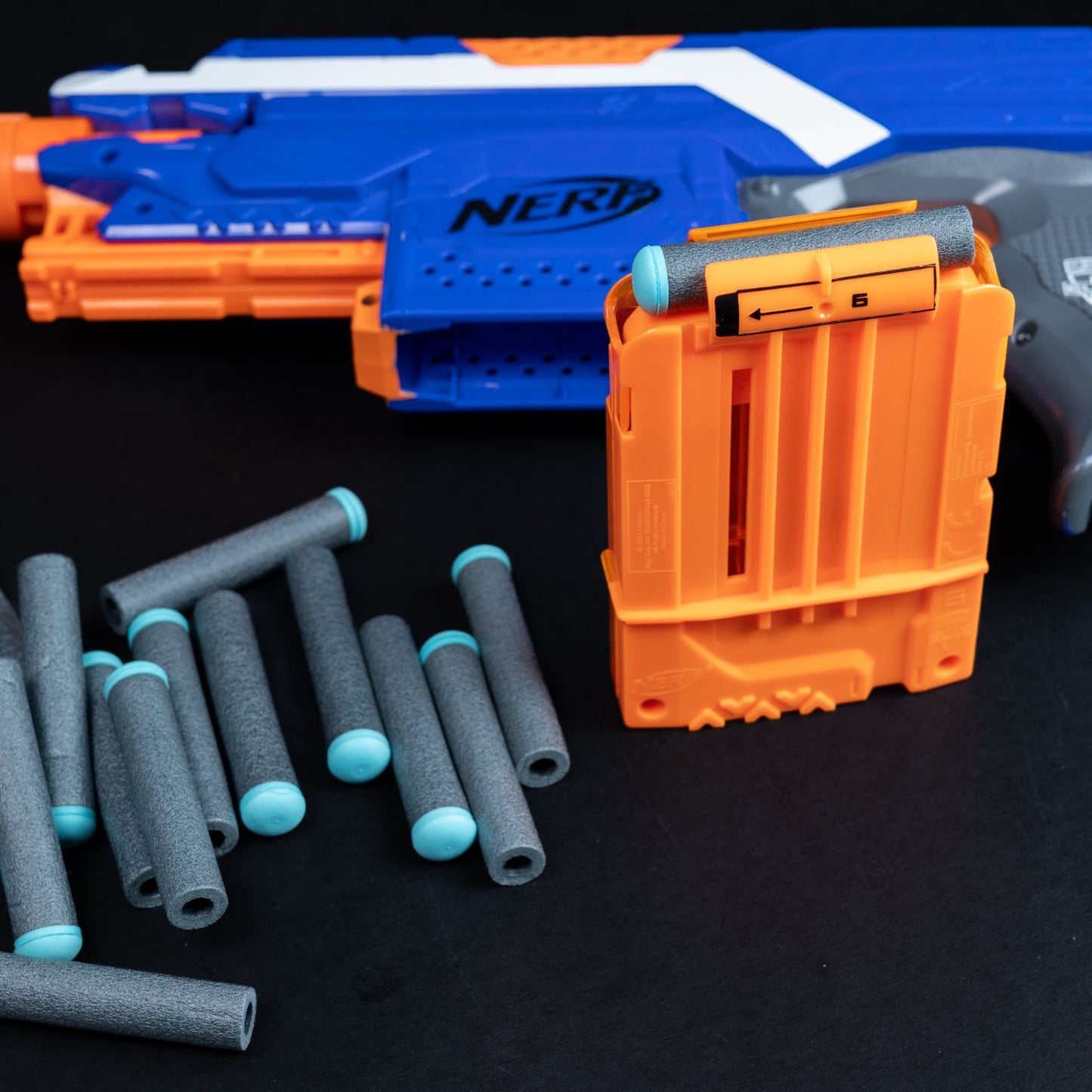 Nerf Gun - N-Strike Elite Stryfe blau mit 6er Magazin und 20 Darts - geprüft