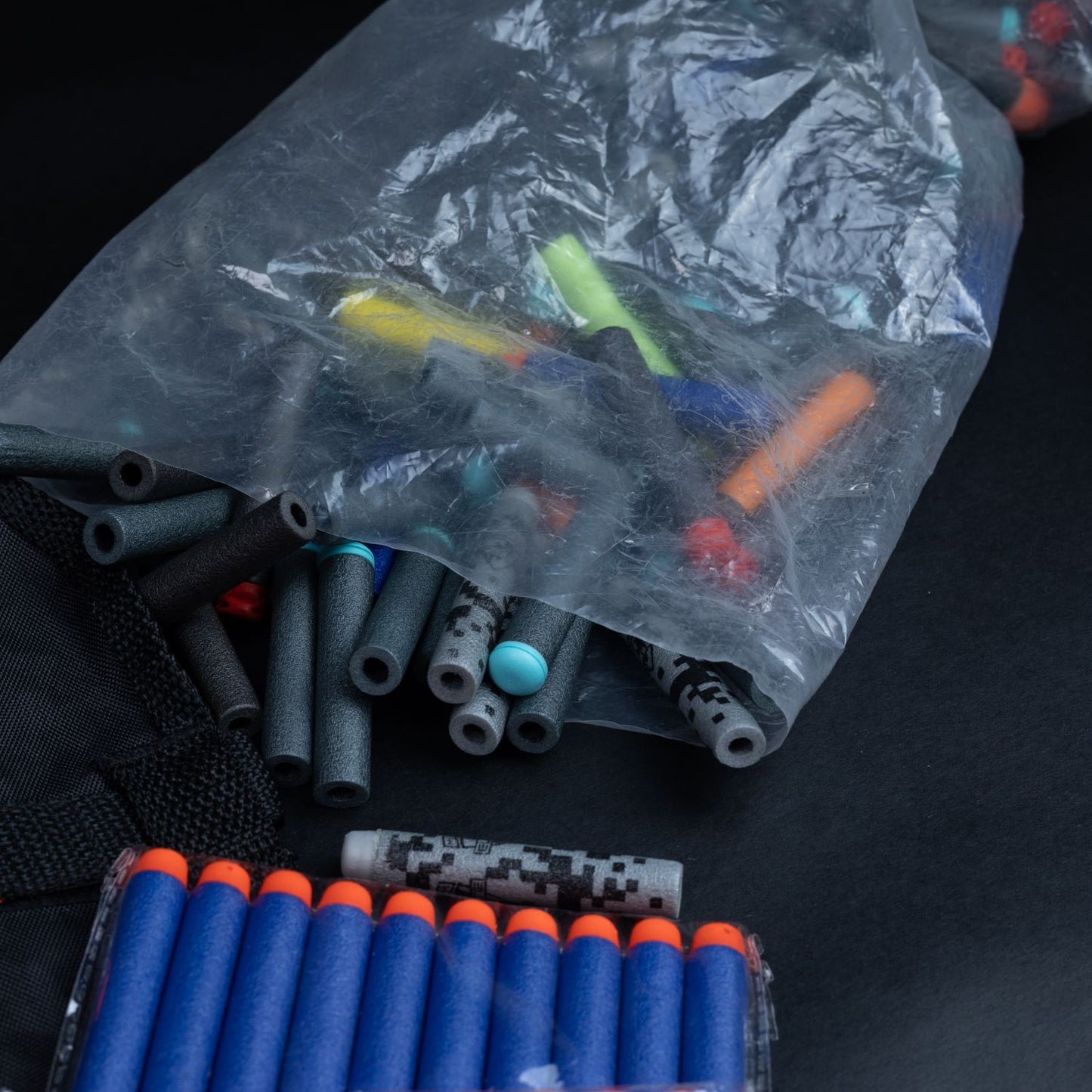 Nerf Taktische Weste mit verschiedenen Darts - Konvolut / Mix - ca. 300 Stück