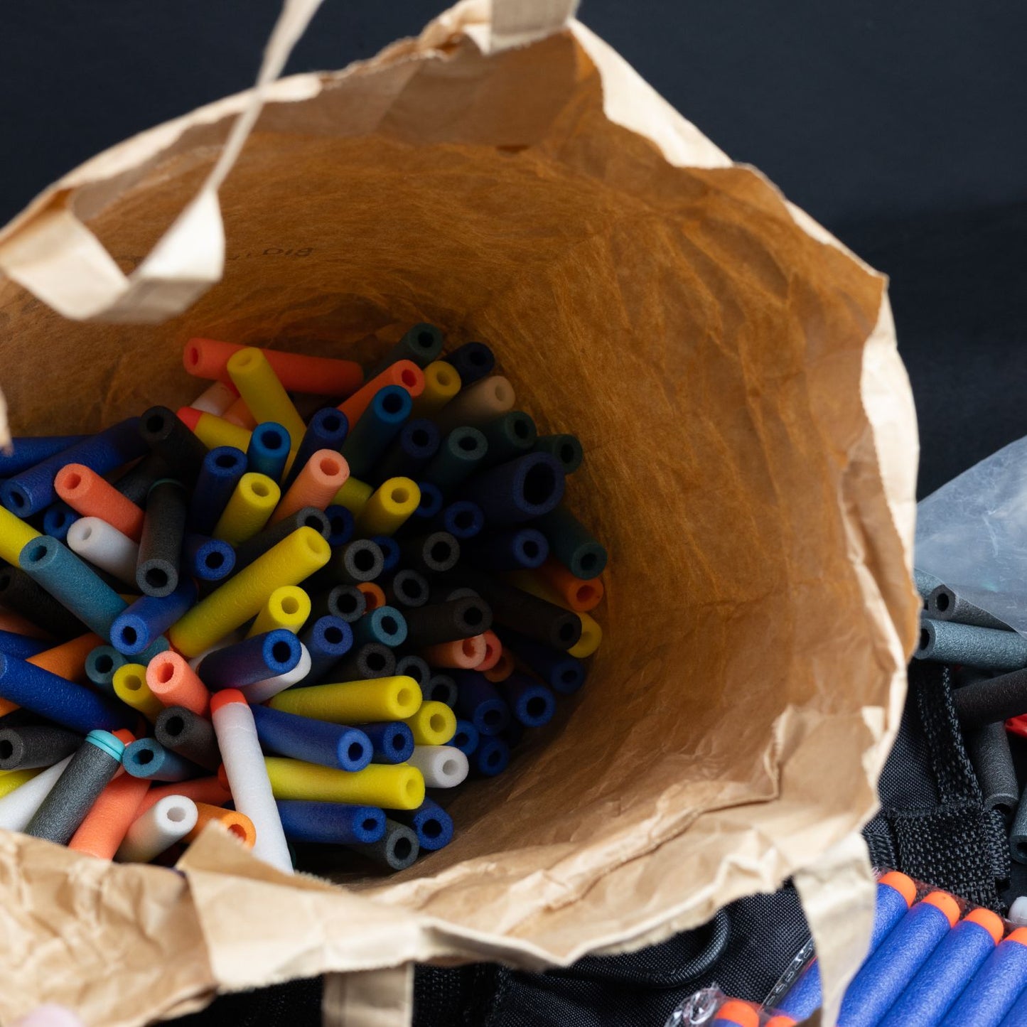 Nerf Taktische Weste mit verschiedenen Darts - Konvolut / Mix - ca. 300 Stück