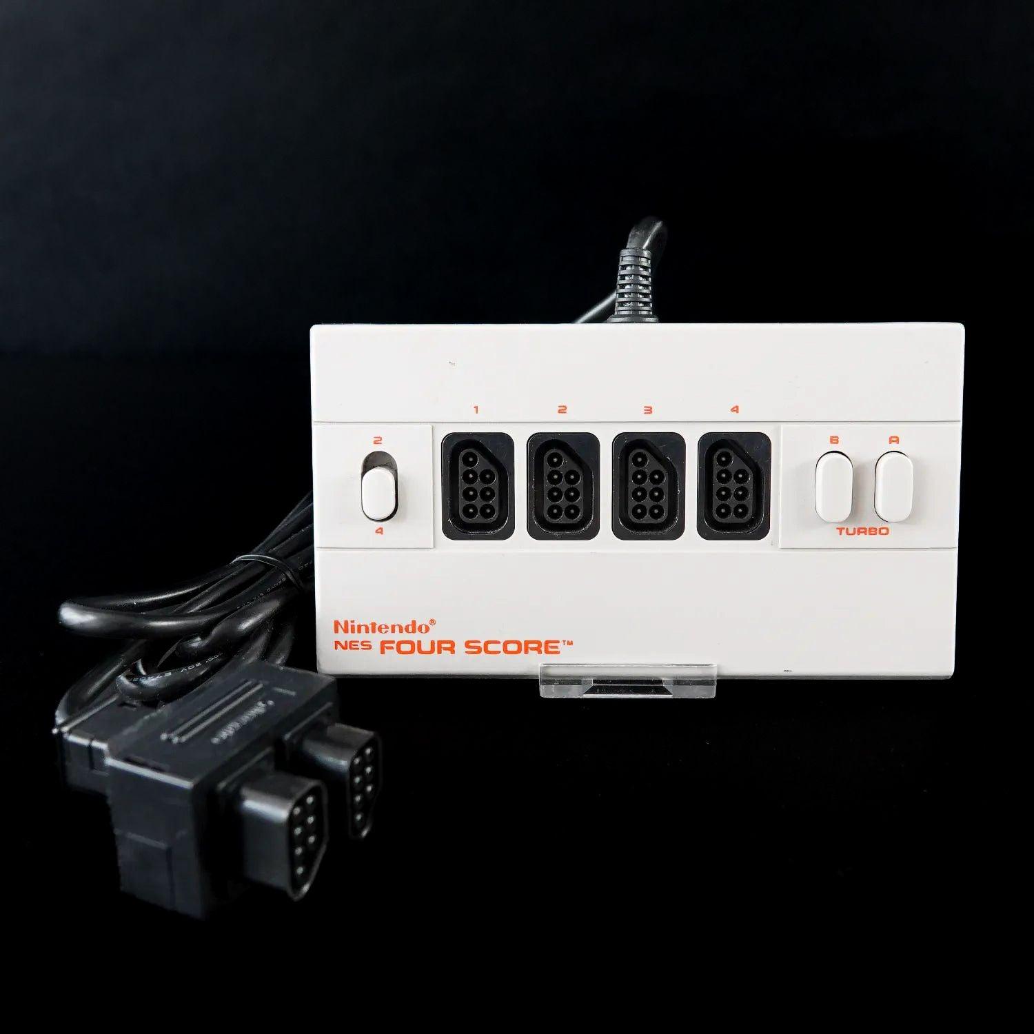 nintendo-nes-four-score-multi-tab-mehrspieler-adapter-zustand-sehr-gut-1 - Utopia Collectibles