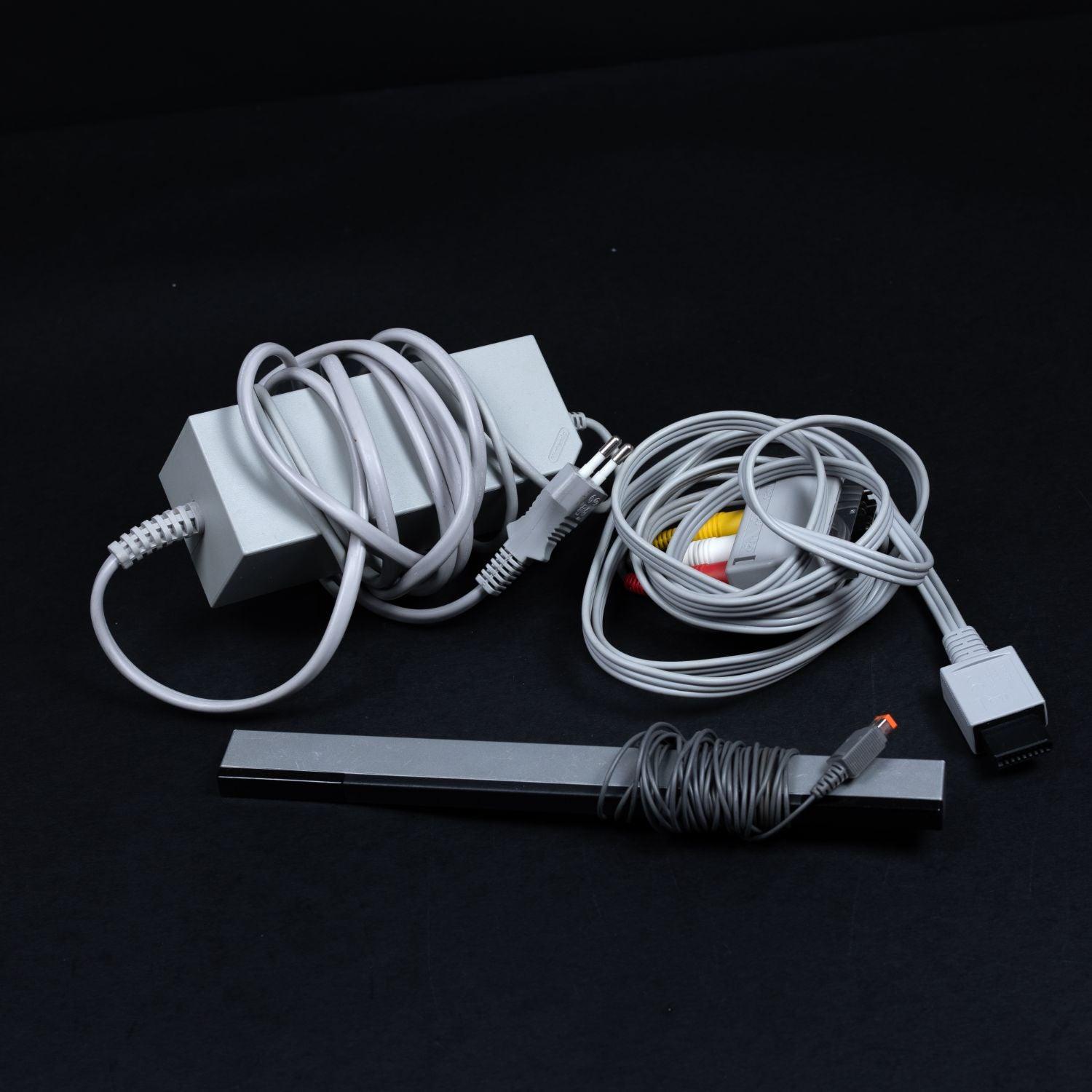 nintendo-wii-konsole-rot-mit-wiimote-2in1-komplett-mit-zubehoer-getestet-4 - Utopia Collectibles