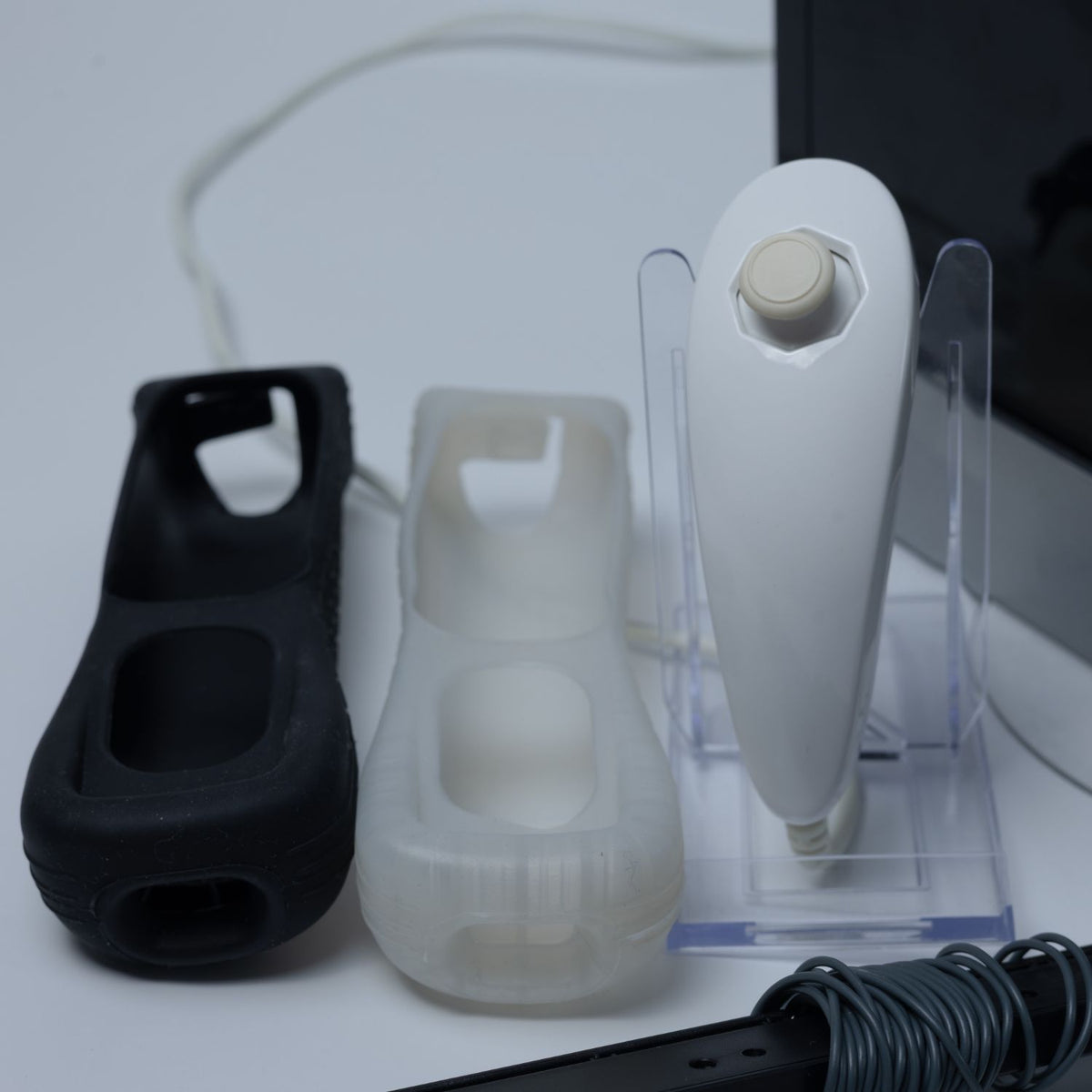 Nintendo Wii Konsole (Schwarz) + 2x Wiimote/Nunchuk + Zubehör-Paket - Zust. Gut