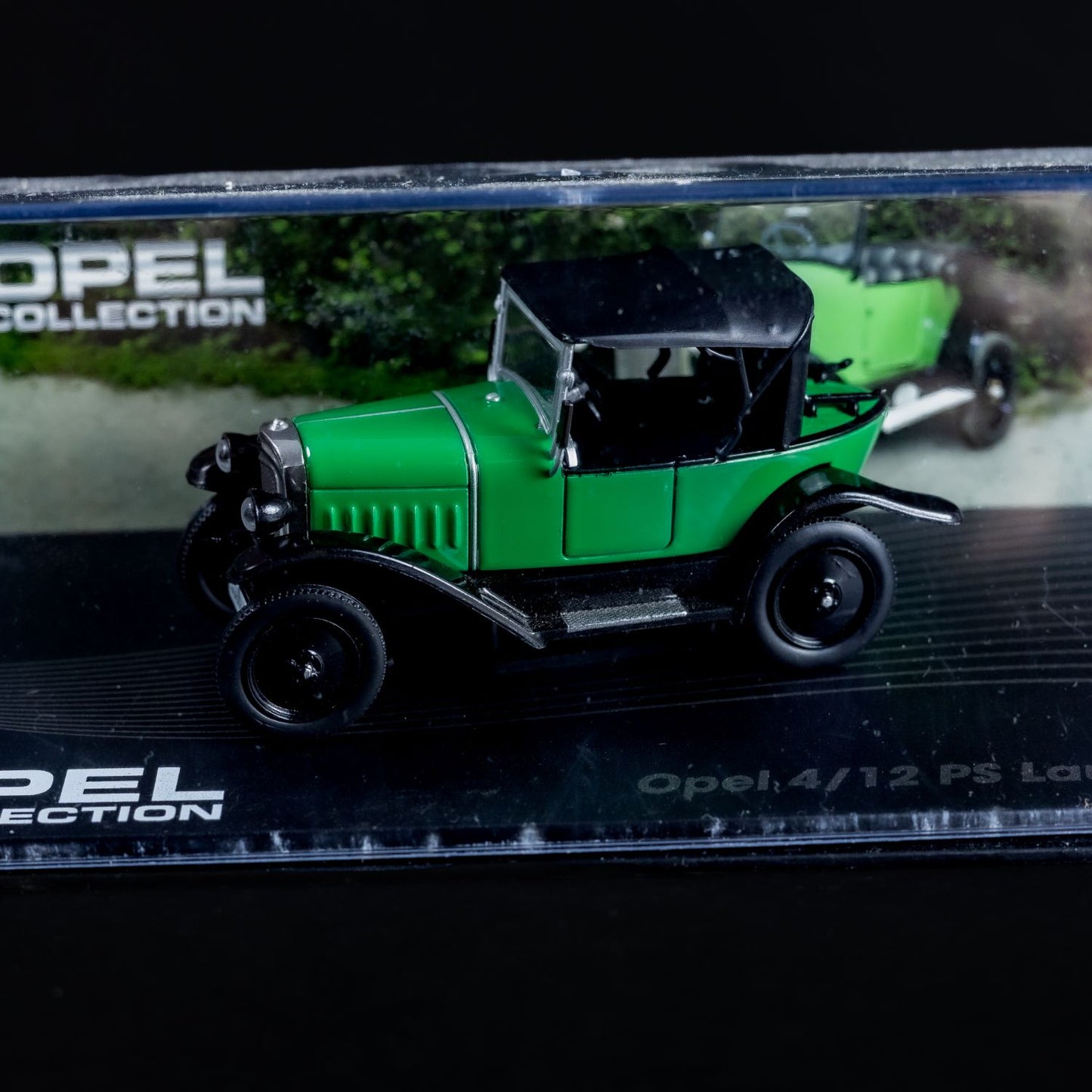 Opel Collection - 4/12 PS Laubfrosch 1924-1926 - 1:43 Standmodell - Mini-Vitrine