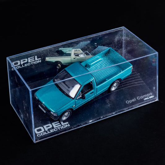 Opel Collection - Campo (1993-2001) - 1:43 Stand-Modell - Mini-Vitrine