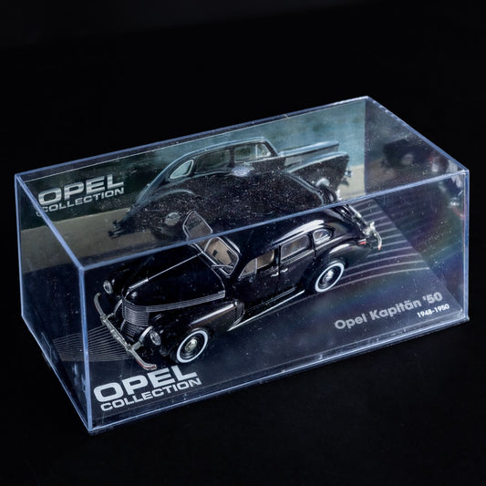 Opel Collection - Kapitän '50 (1948-1950) - 1:43 Stand-Modell - Mini-Vitrine