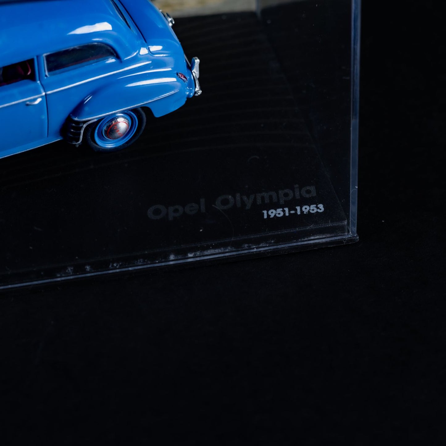 Opel Collection - Olympia (1951-1953) - 1:43 Stand-Modell - Mini-Vitrine