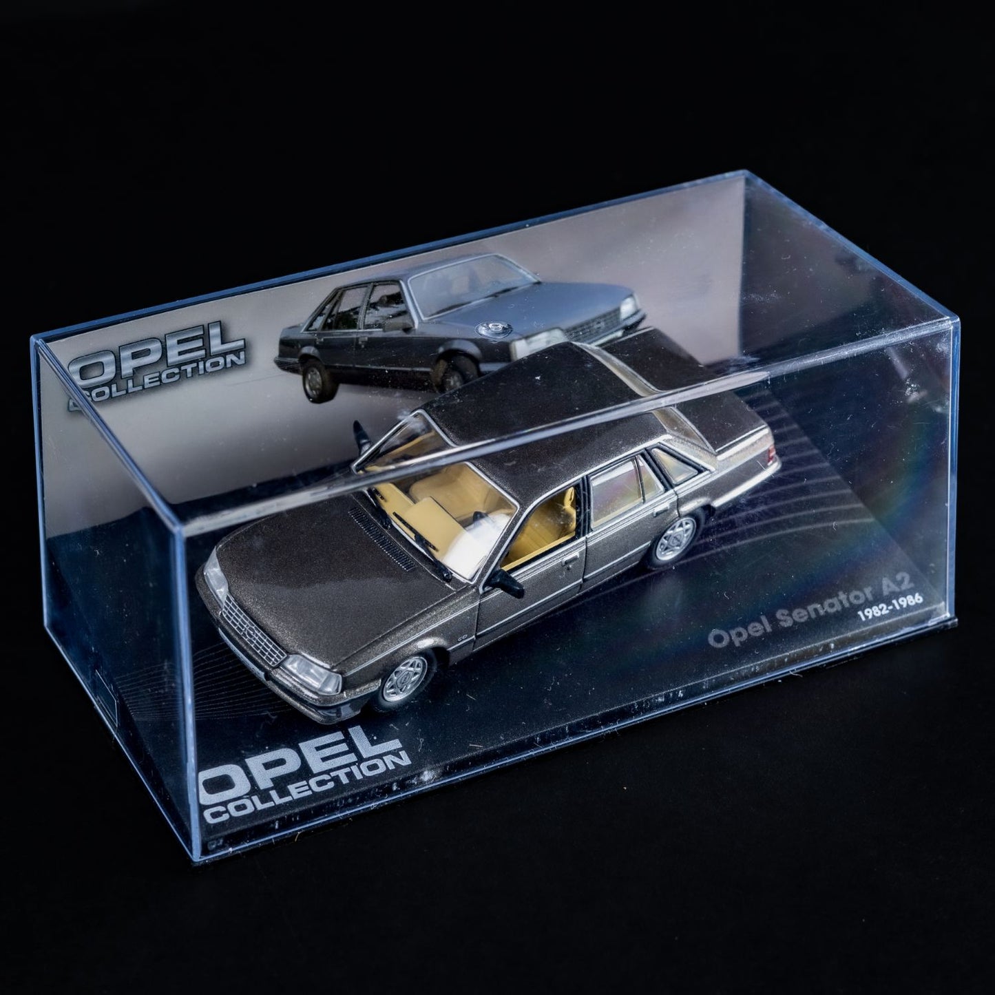 Opel Collection - Senator A2 (1982-1986) - 1:43 Standmodell - Mini-Vitrine