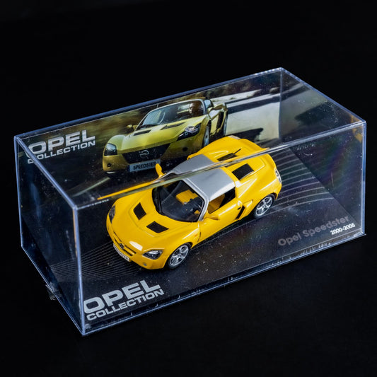 Opel Collection - Speedster (2000-2005) - 1:43 Stand-Modell - Mini-Vitrine