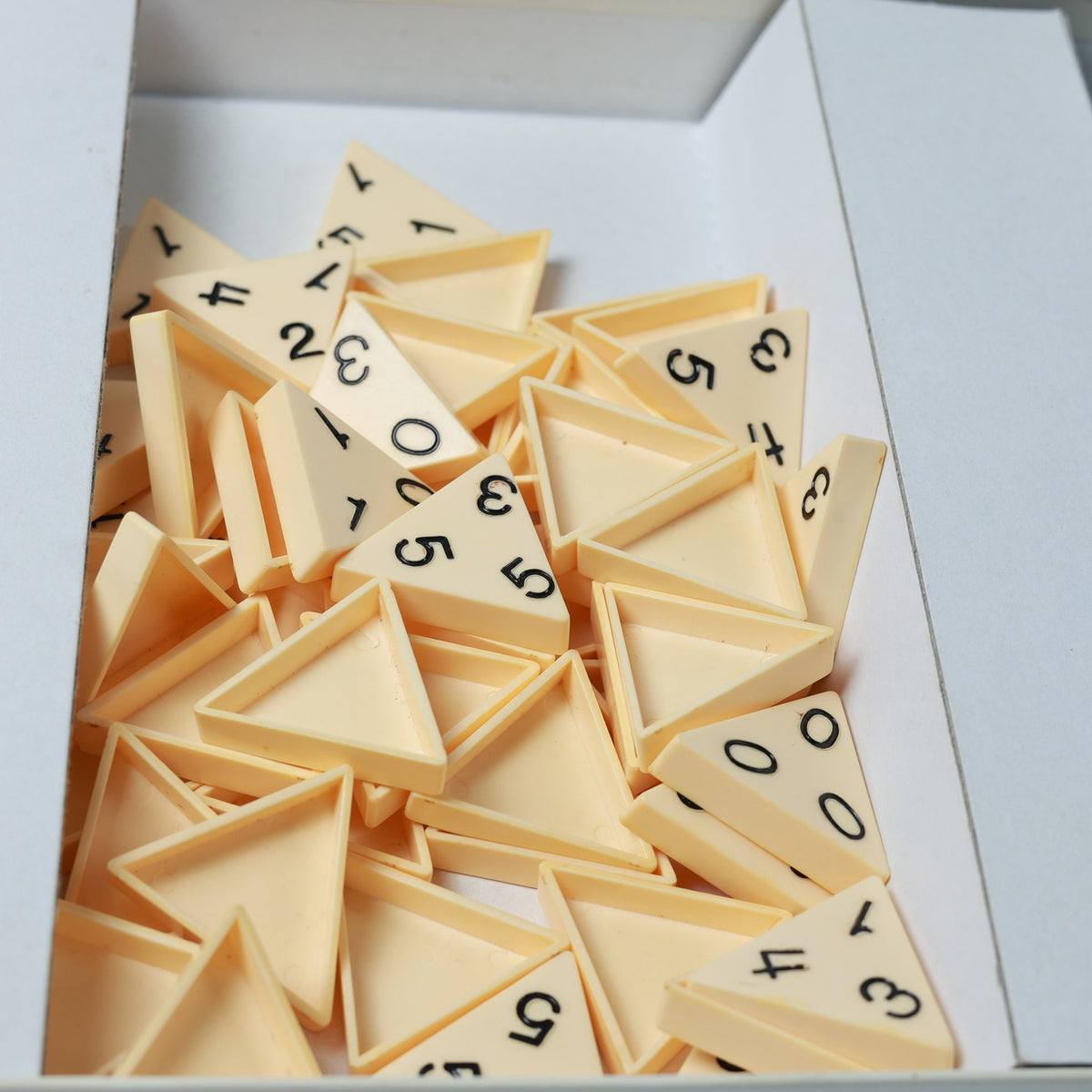 Original Triominos Classic - Legespiel 1-4 Spieler - Vollständig - Zustand Gut
