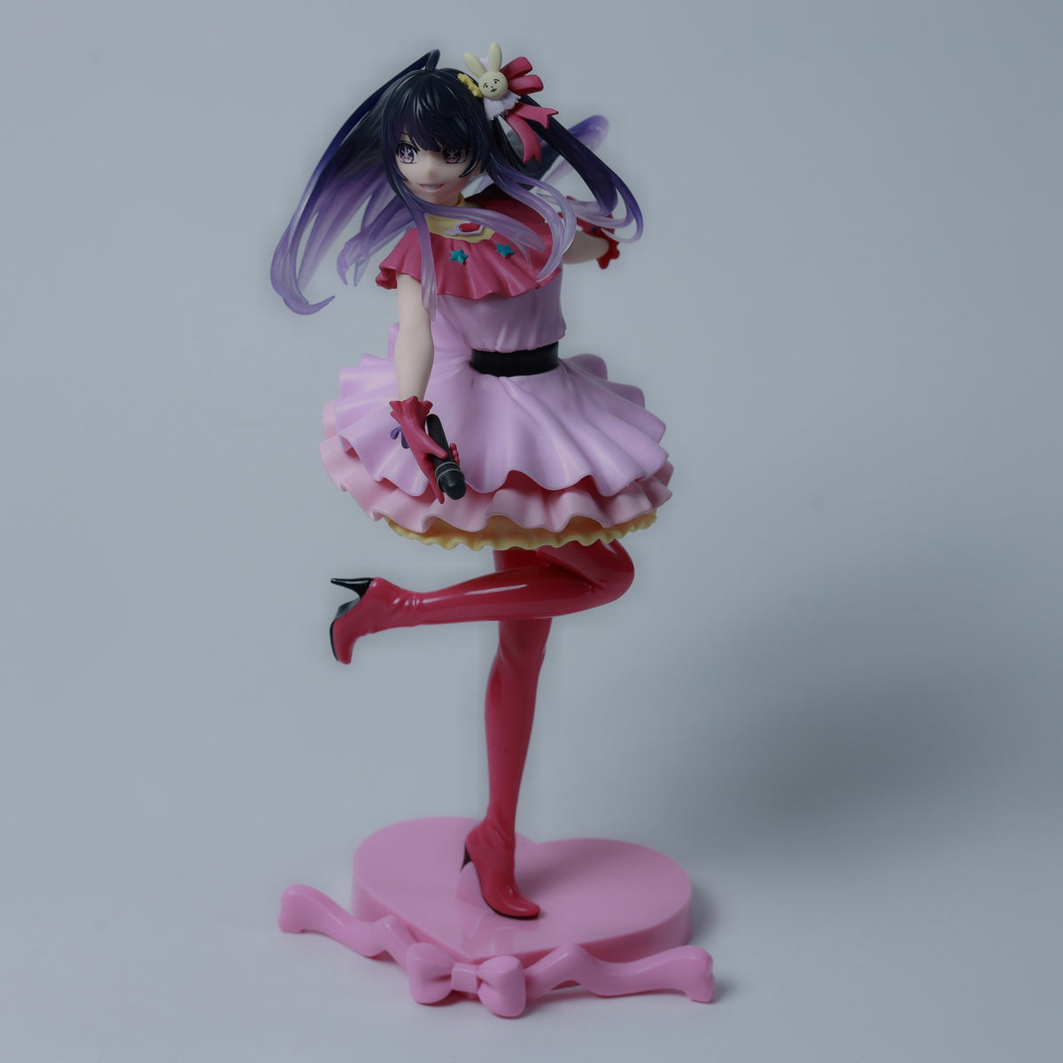 Oshi No Ko - Ai Hoshino - 18 cm Anime Statue mit Sockel - Zustand Sehr Gut