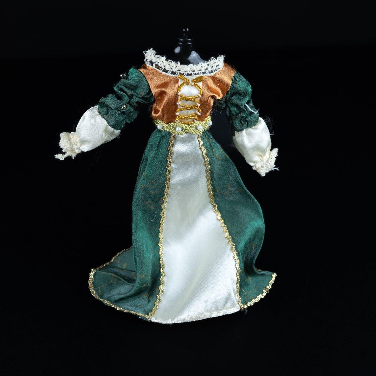 puppen-kleid-kompatibel-mit-barbie-mittelalter-inspiriert-gebraucht-1 - Utopia Collectibles