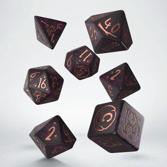 q-workshop-dogs-dice-set-pen-paper-hunde-wuerfel-braun-7-stueck-2 - Utopia Collectibles