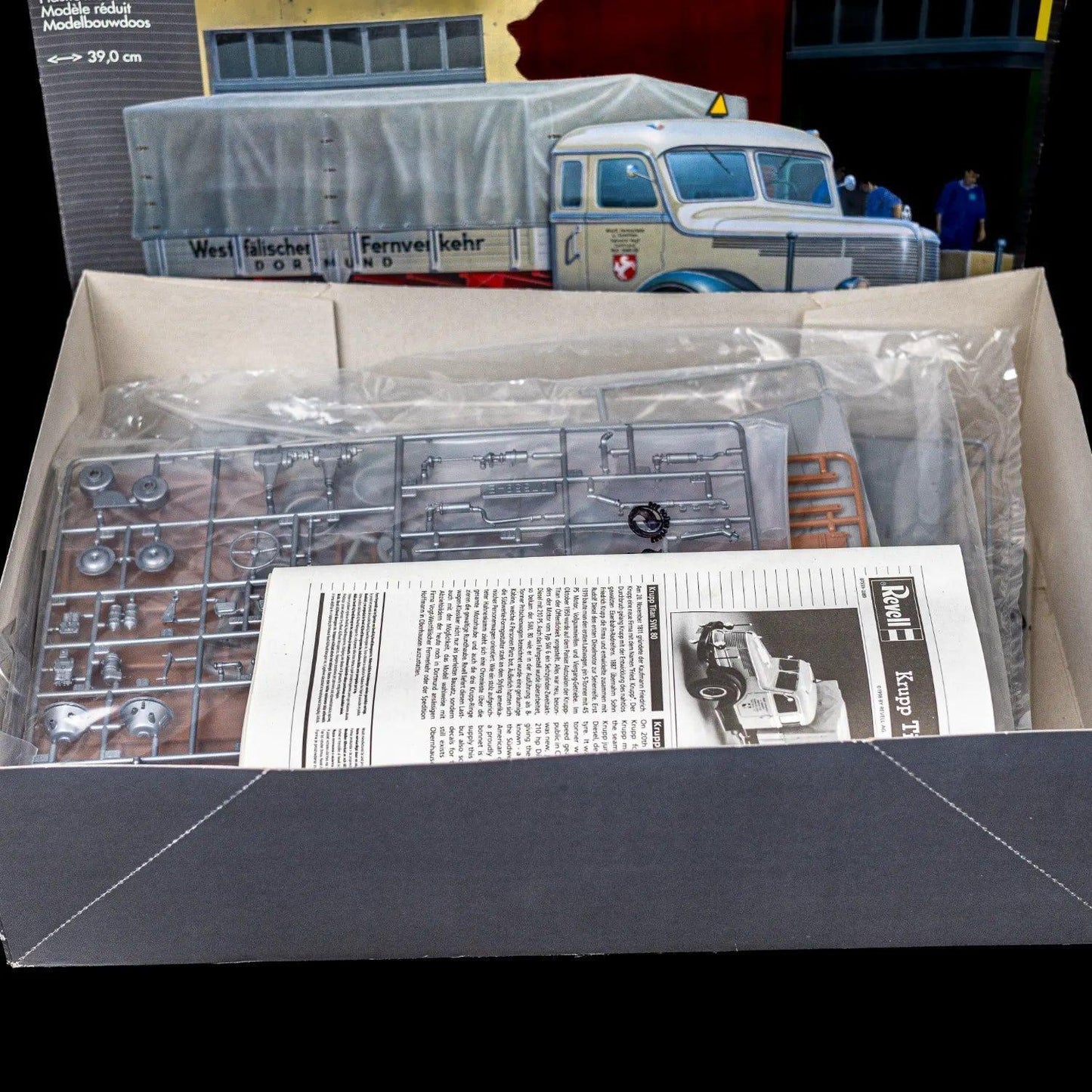 Revell Krupp Titan SWL 80 - Modell 07559 - Maßstab 1:24 - Sealed Bags mit Decals