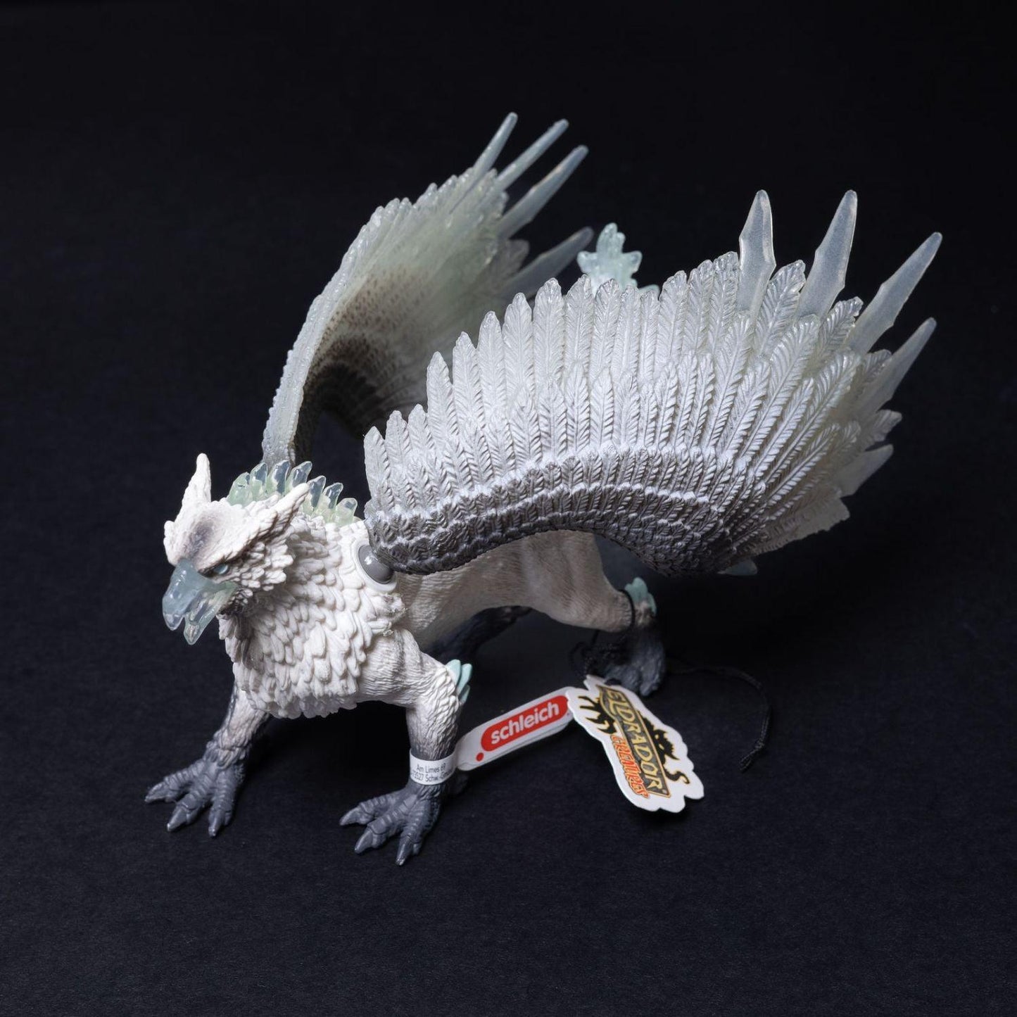 schleich-tier-figur-eldrador-eis-greif-modell-70143-mit-faehnchen-etikett-1 - Utopia Collectibles