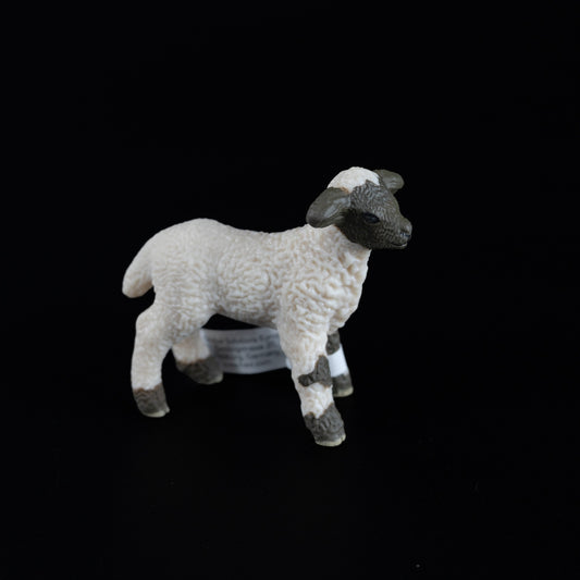 Schleich Tier Figur: Lamm - McDonalds 2020 - 22661-02 - Mit Fahne / Banderole