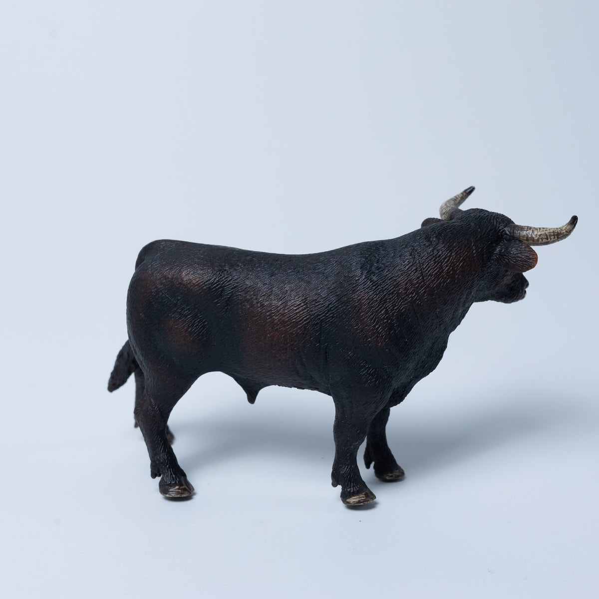 Schleich Tier Figur: Schwarzer Stier (2012) - 13722 - Zustand Sehr Gut