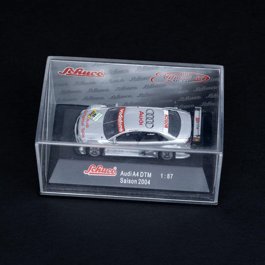 schuco-audi-a4-dtm-saison-2004-modellauto-187-mit-mini-showcase-neuwertig-2 - Utopia Collectibles