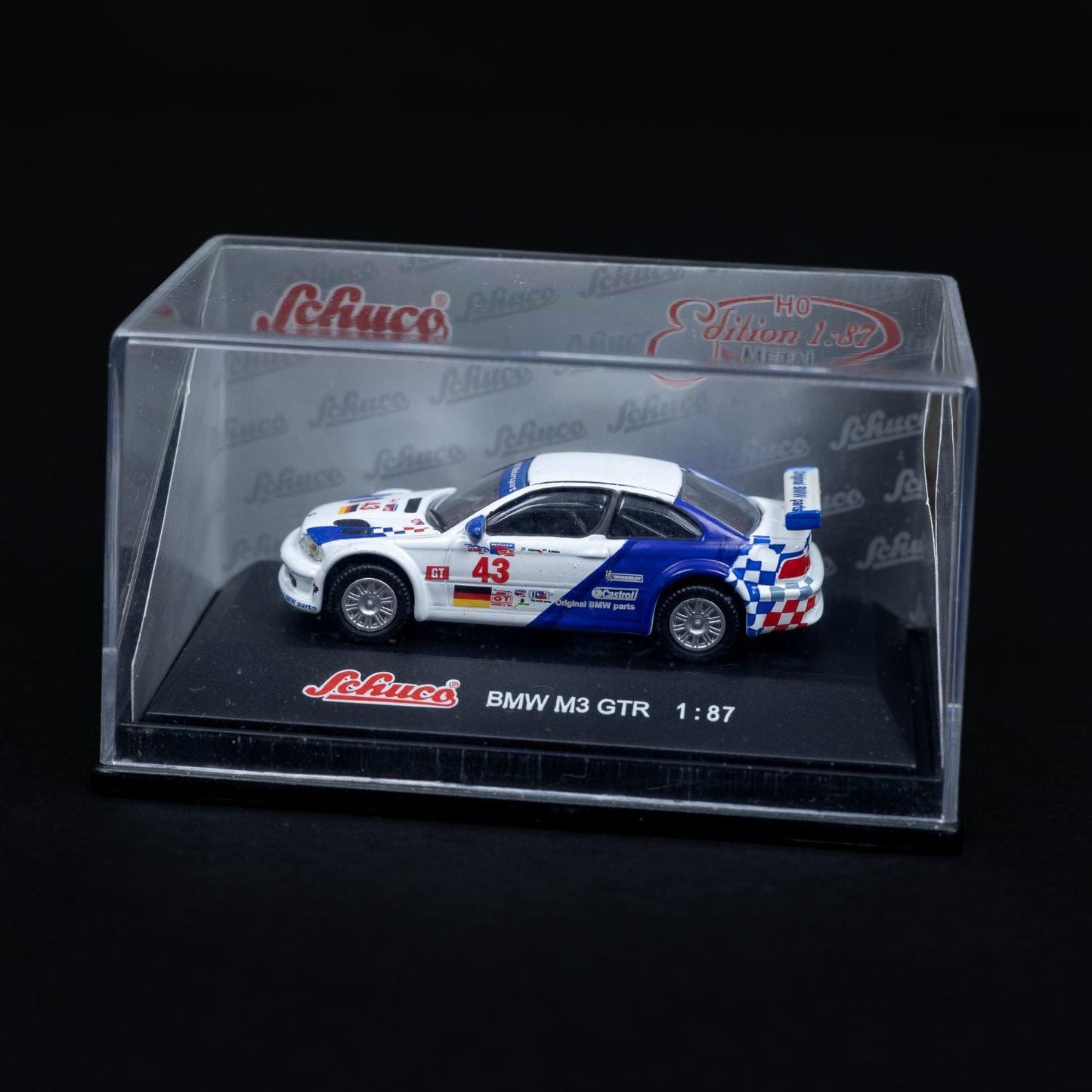 schuco-bmw-m3-gtr-modellauto-massstab-187-mit-mini-showcase-neuwertig-1 - Utopia Collectibles