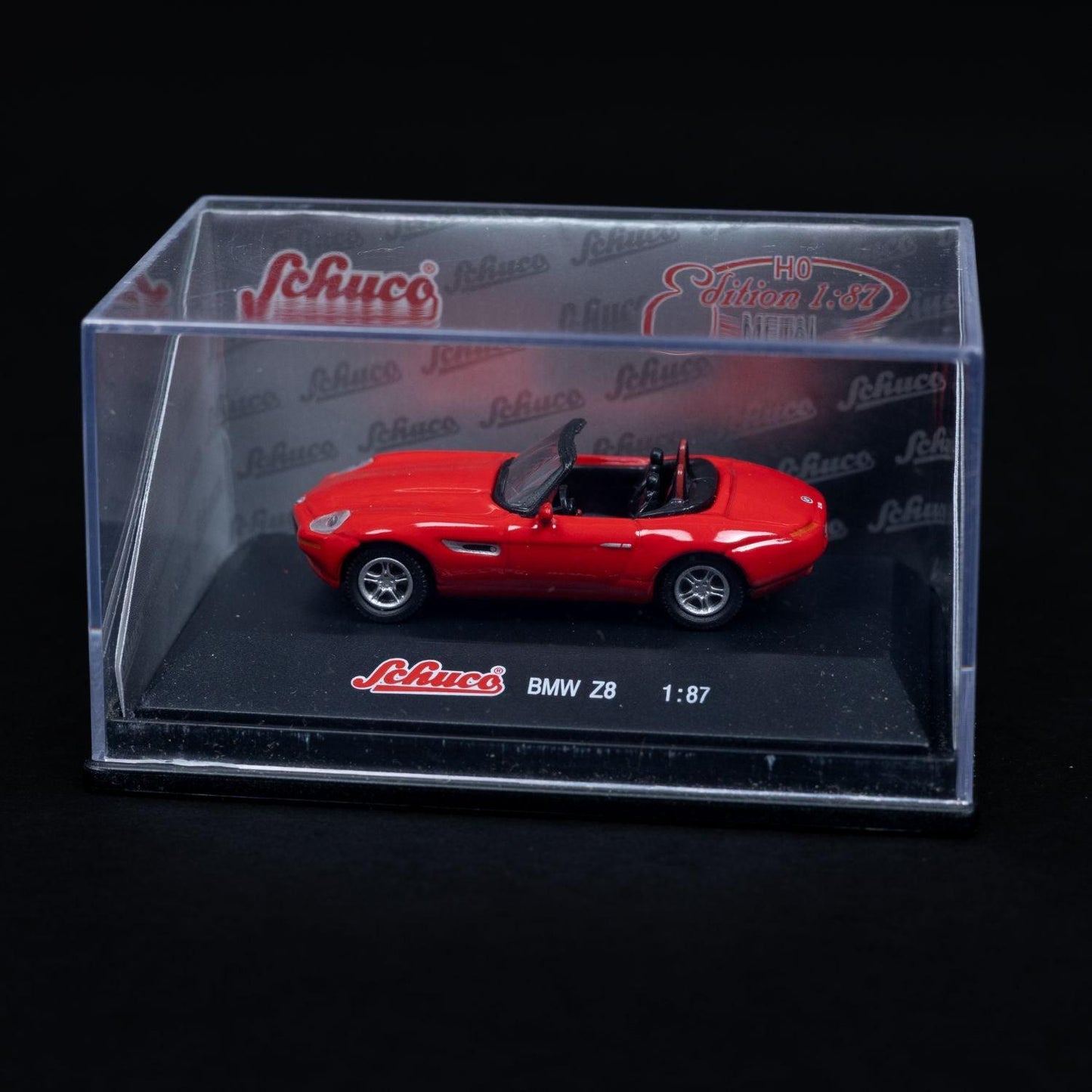 Schuco BMW Z8 Rot - Modellauto Maßstab 1:87 mit Mini-Showcase - Neuwertig