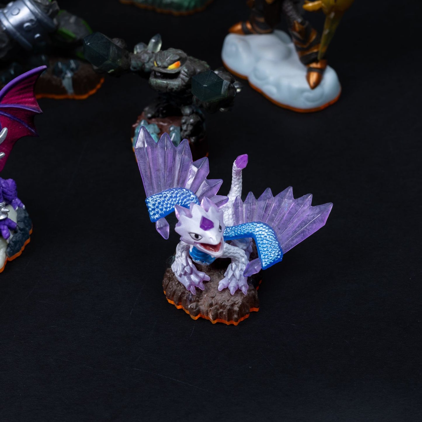 Skylanders - Activision - Sammlung - 15 Figuren mit Podest - Zustand Sehr gut