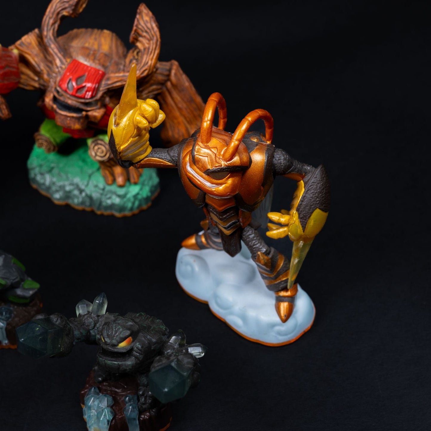 Skylanders - Activision - Sammlung - 15 Figuren mit Podest - Zustand Sehr gut