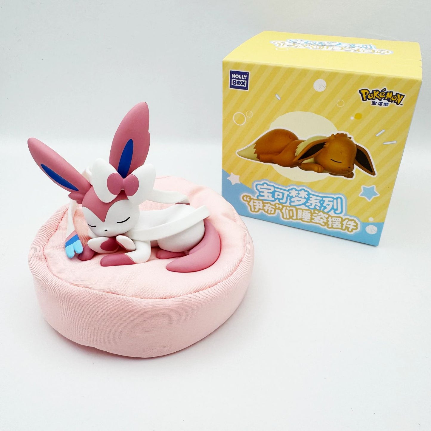 Sleeping Eevee - 1x Pokémon Blind Box - Eeveelutions Sammelfigur - Sealed