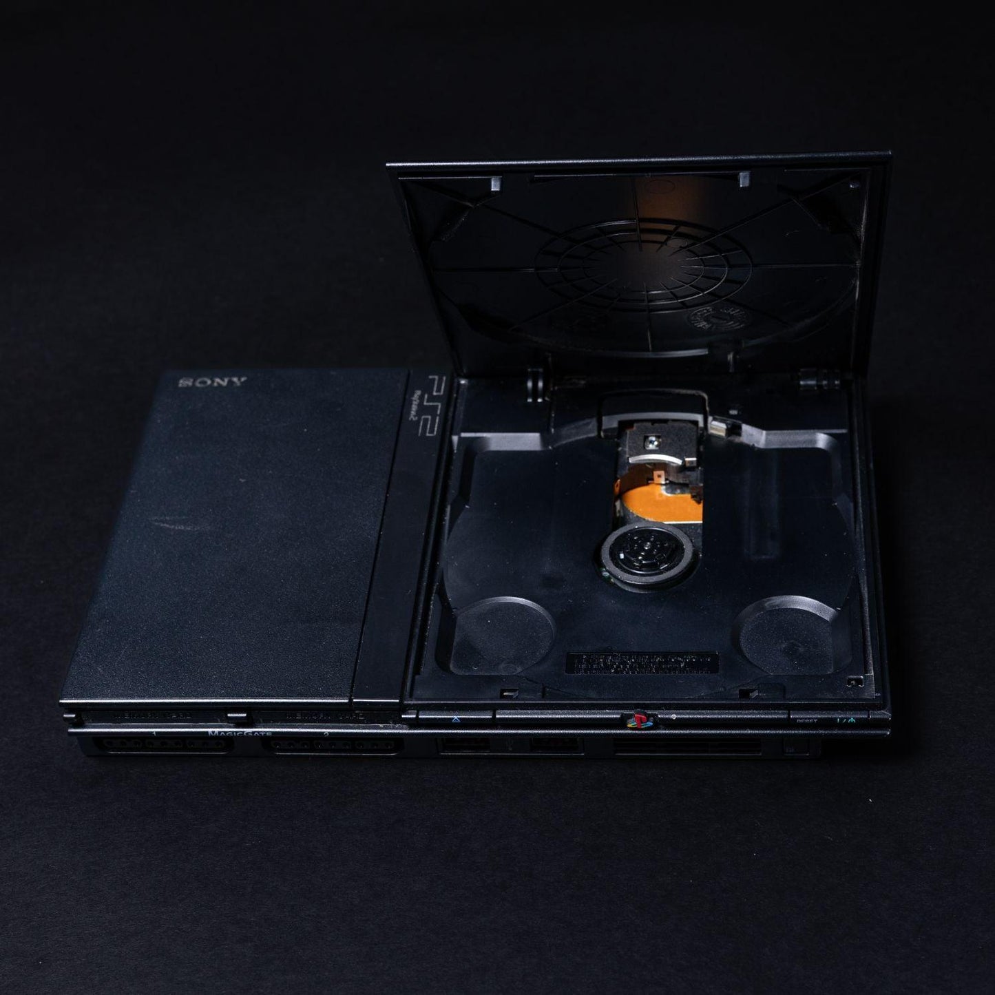 Sony Playstation 2 Slim - PAL - Mit Controller & 3x Original Memory Cards (8 MB)
