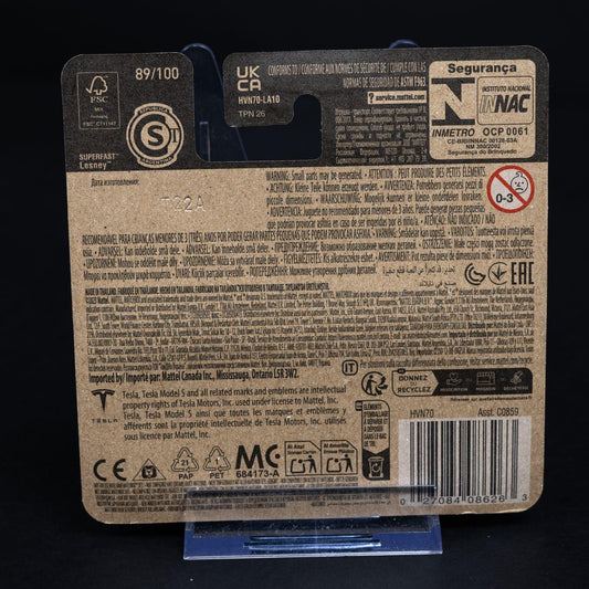 tesla-model-s-rot-fuer-sammler-mattel-matchbox-standmodell-164-ovp-2 - Utopia Collectibles