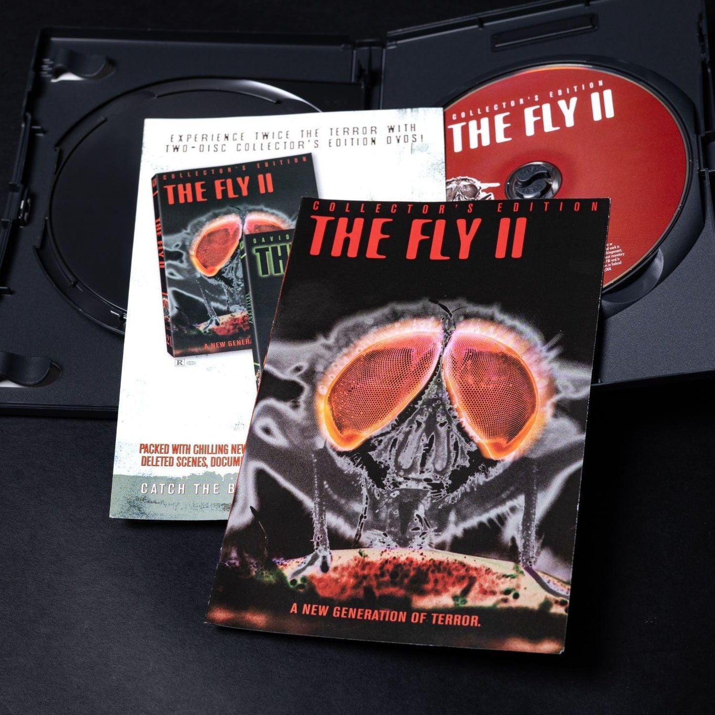 the-fly-2-collectors-edition-2-disc-dvd-set-mit-schuber-englisch-gebraucht-5 - Utopia Collectibles
