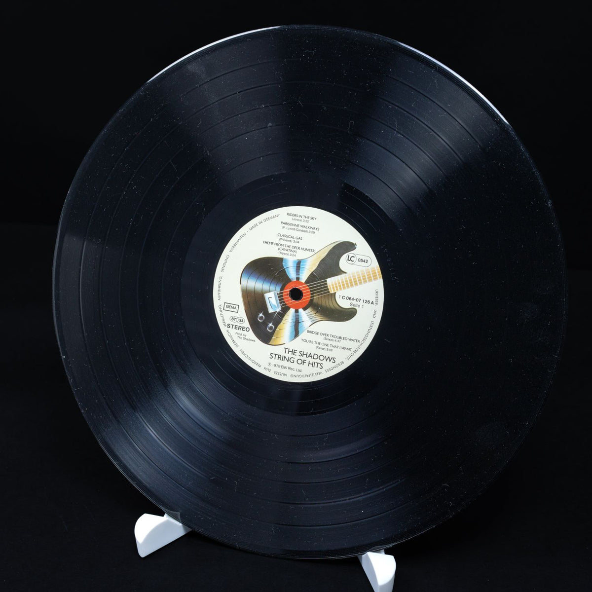 The Shadows - String Of Hits - Vinyl LP Schallplatte - Rock - NM / VG+