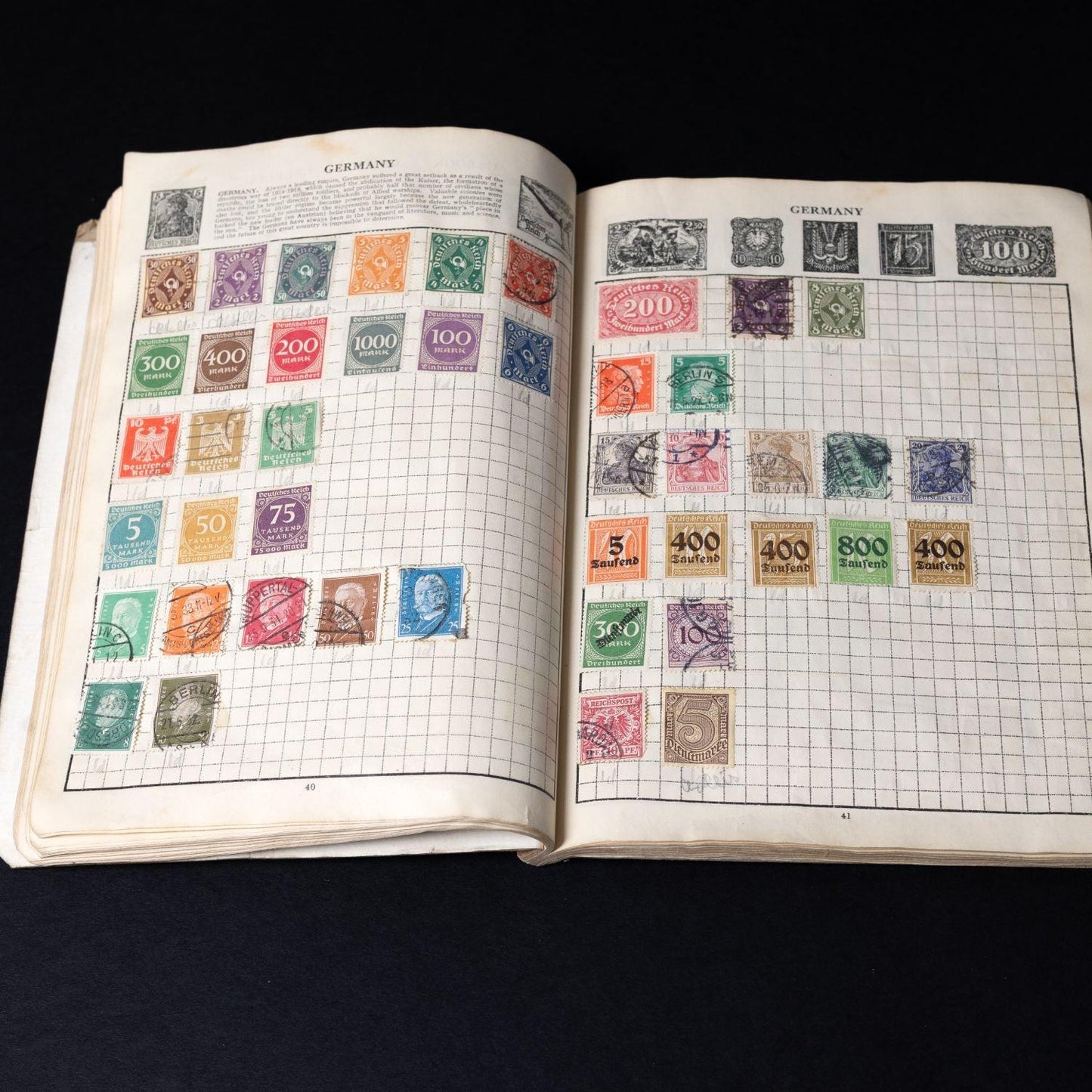 The Wanderer Album - Vintage Briefmarken Sammlung nach Land - teilweise befüllt