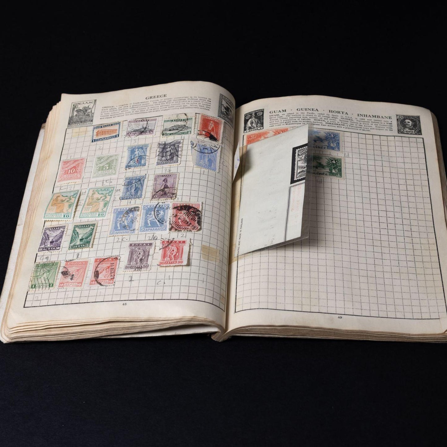 The Wanderer Album - Vintage Briefmarken Sammlung nach Land - teilweise befüllt
