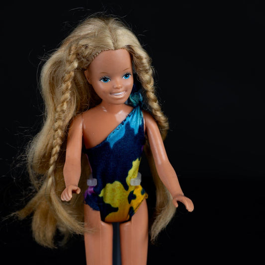 tropical-barbie-and-friends-skipper-modell-1021-aus-1985-gebraucht-2 - Utopia Collectibles