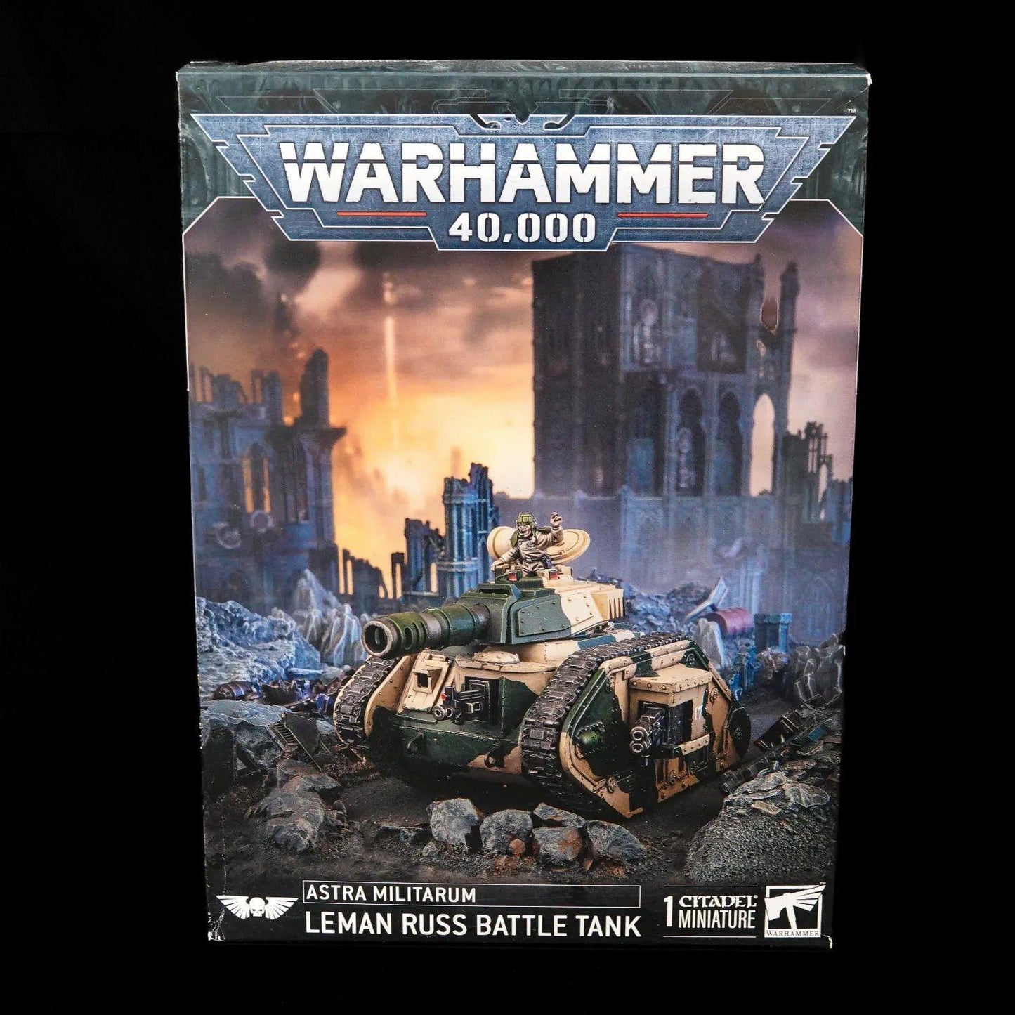 warhammer-40k-astra-militarum-leman-russ-battle-tank-1 - Utopia Collectibles