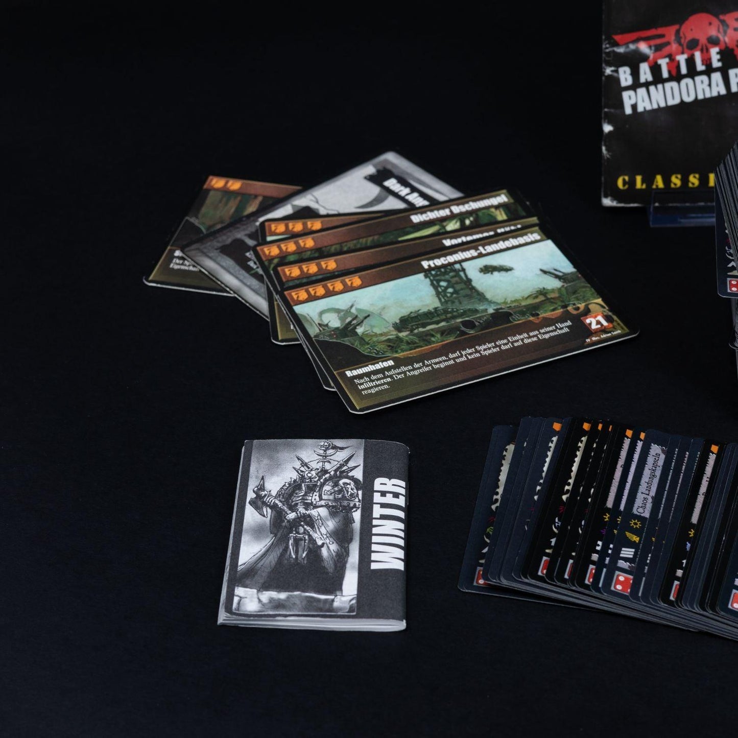 Warhammer 40k - CCG Konvolut - ca. 1300 Karten + Handbücher + Oversized Cards