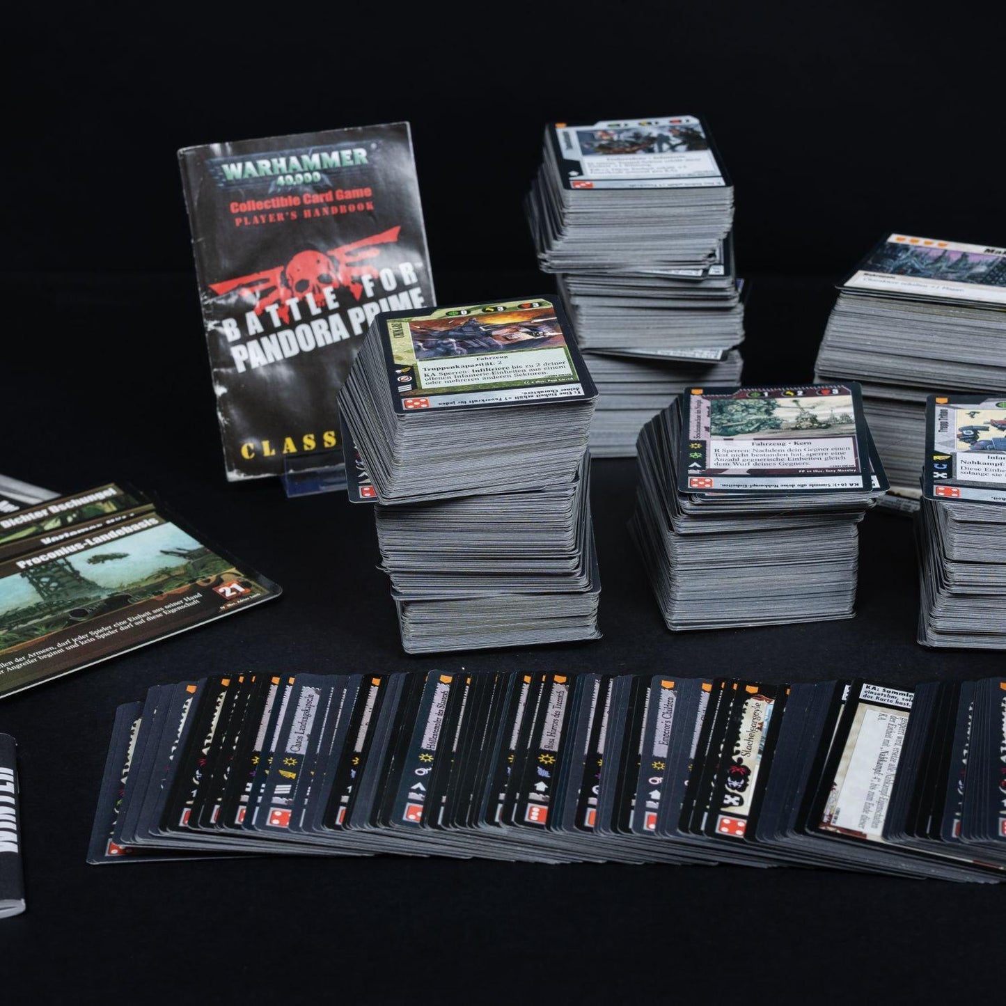 Warhammer 40k - CCG Konvolut - ca. 1300 Karten + Handbücher + Oversized Cards