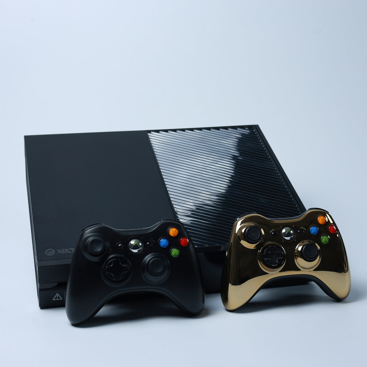 XBOX ONE Konsole - 500 GB - Model 1540 - mit 2x Controller - Zustand Gut