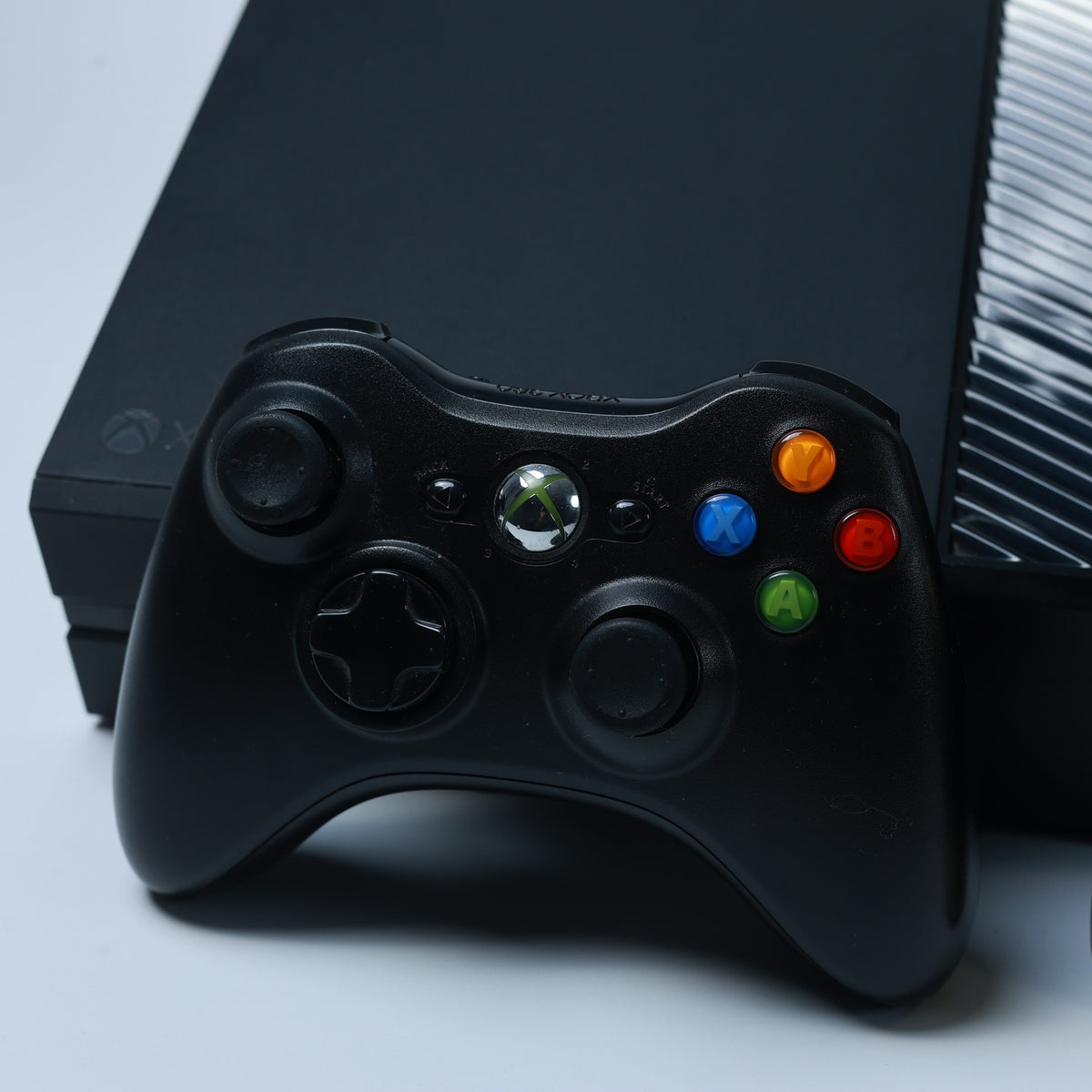XBOX ONE Konsole - 500 GB - Model 1540 - mit 2x Controller - Zustand Gut